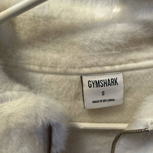 Beautiful comfy gym shark sweater - Picture 4 of 5